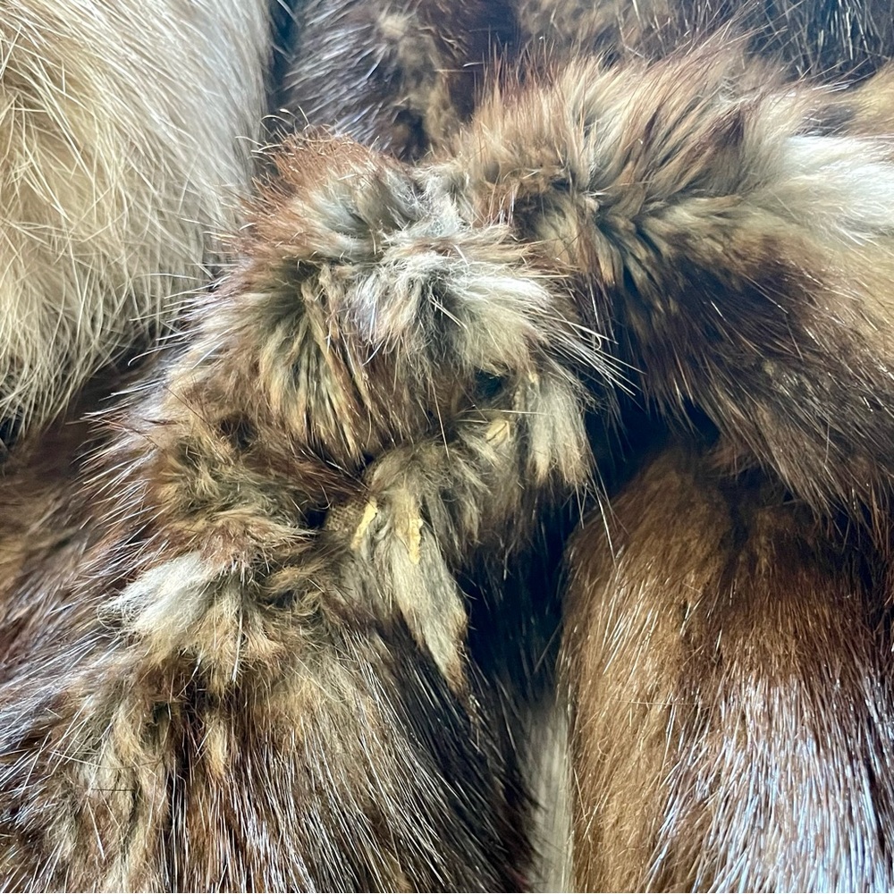 Vintage 1950s Old Hollywood Glamor Big Collar Fox + Fur Coat - Picture 17 of 17